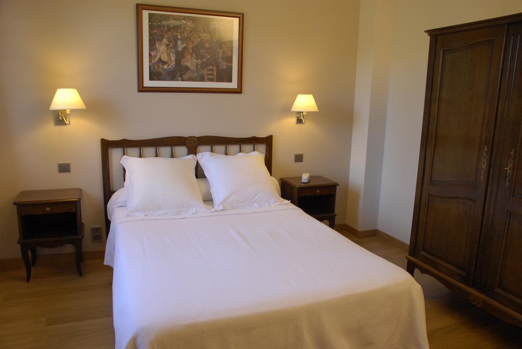 Hotel Celisol Cerdagne Bourg-Madame Room photo